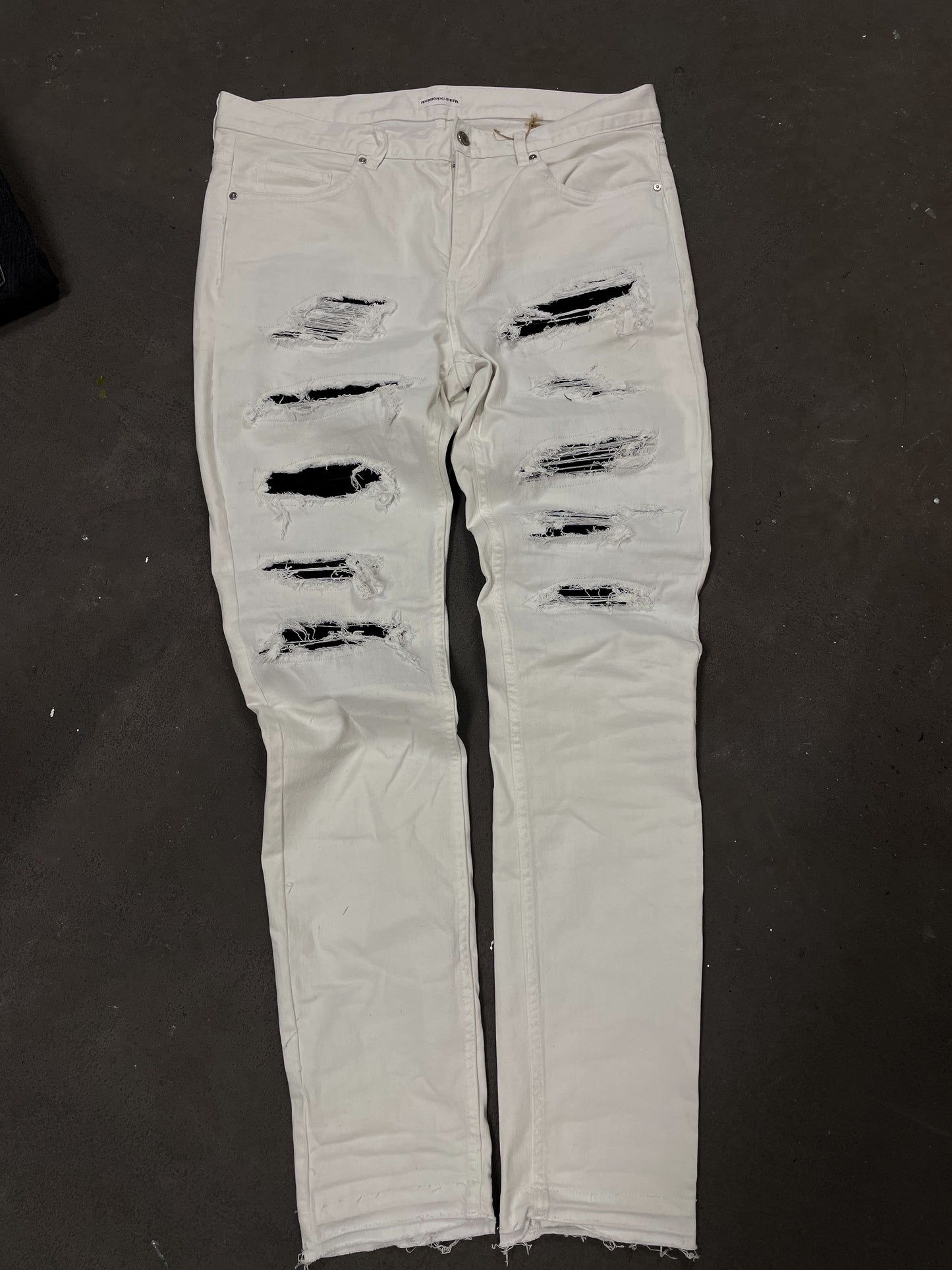 ugcbk distressed jeans