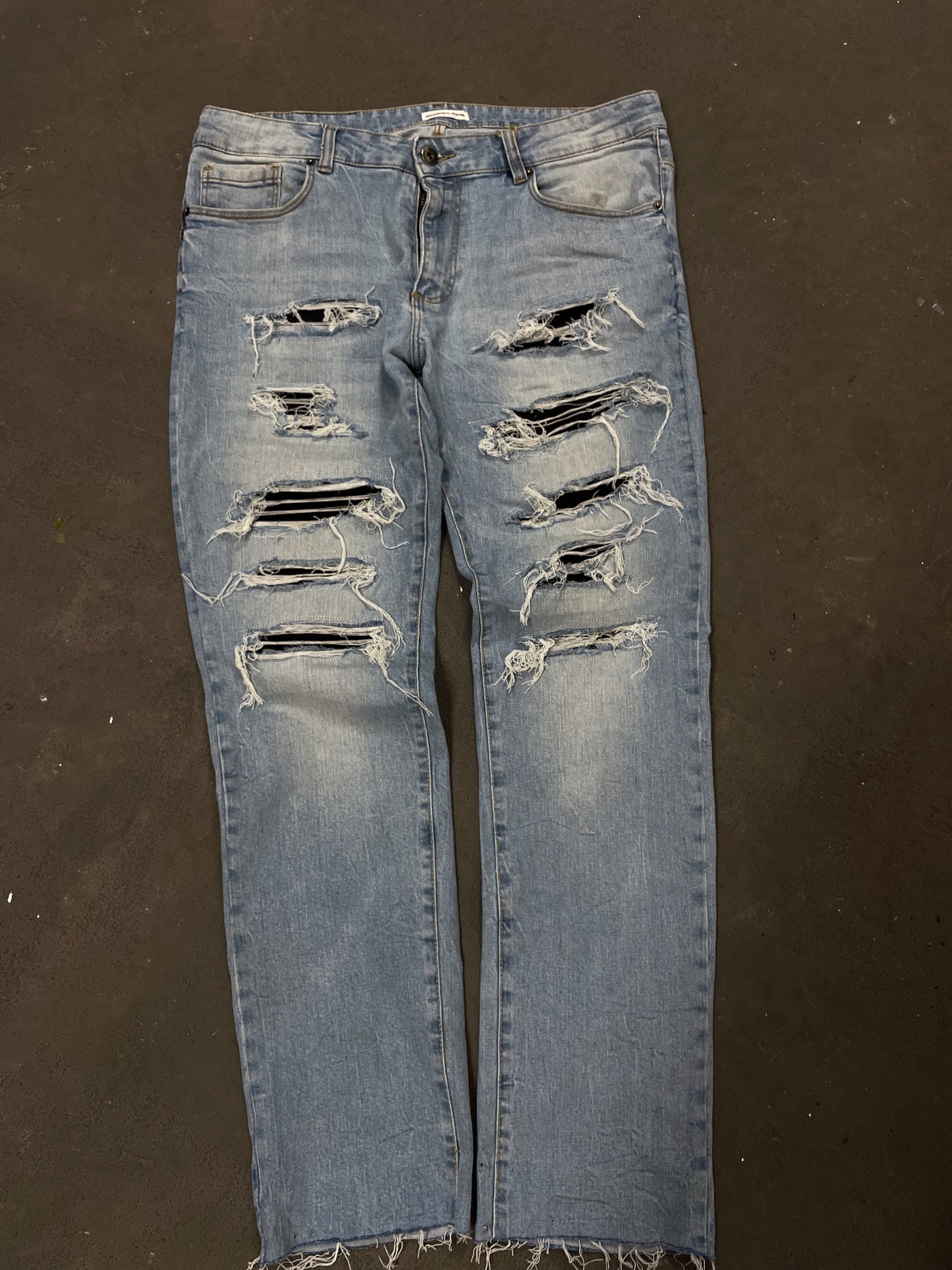 ugcbk distressed jeans
