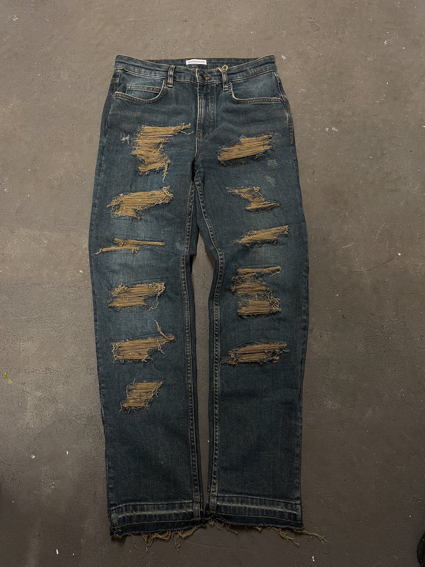 ugcbk distressed jeans