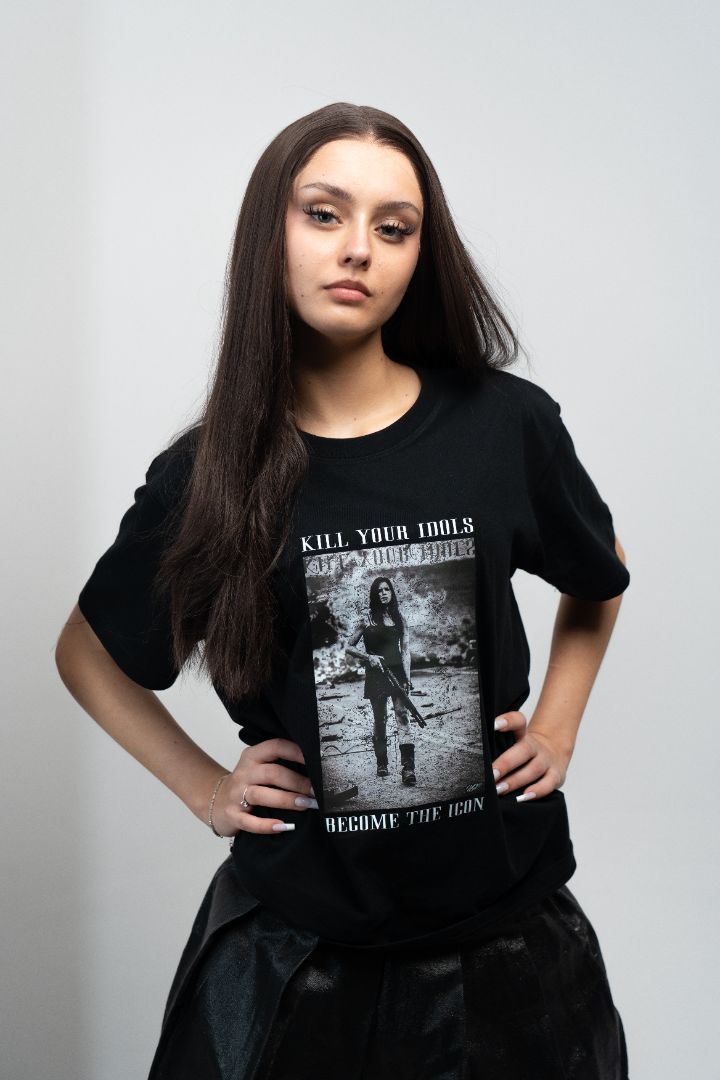 T-SHIRT "K**L YOUR IDOLS"