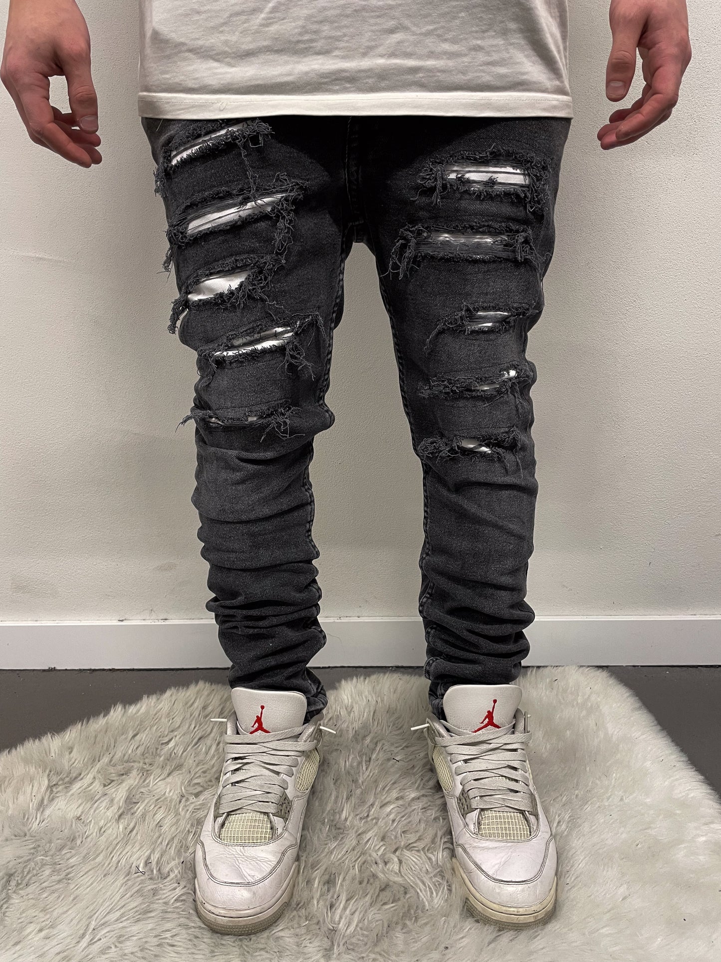Ugcbk distressed jeans