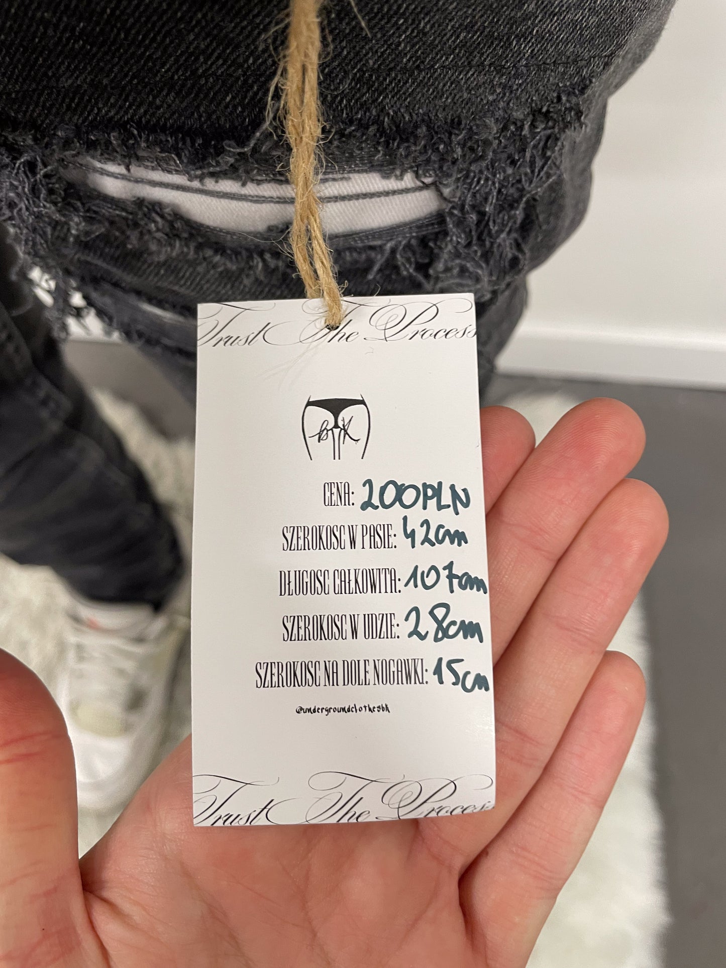 Ugcbk distressed jeans