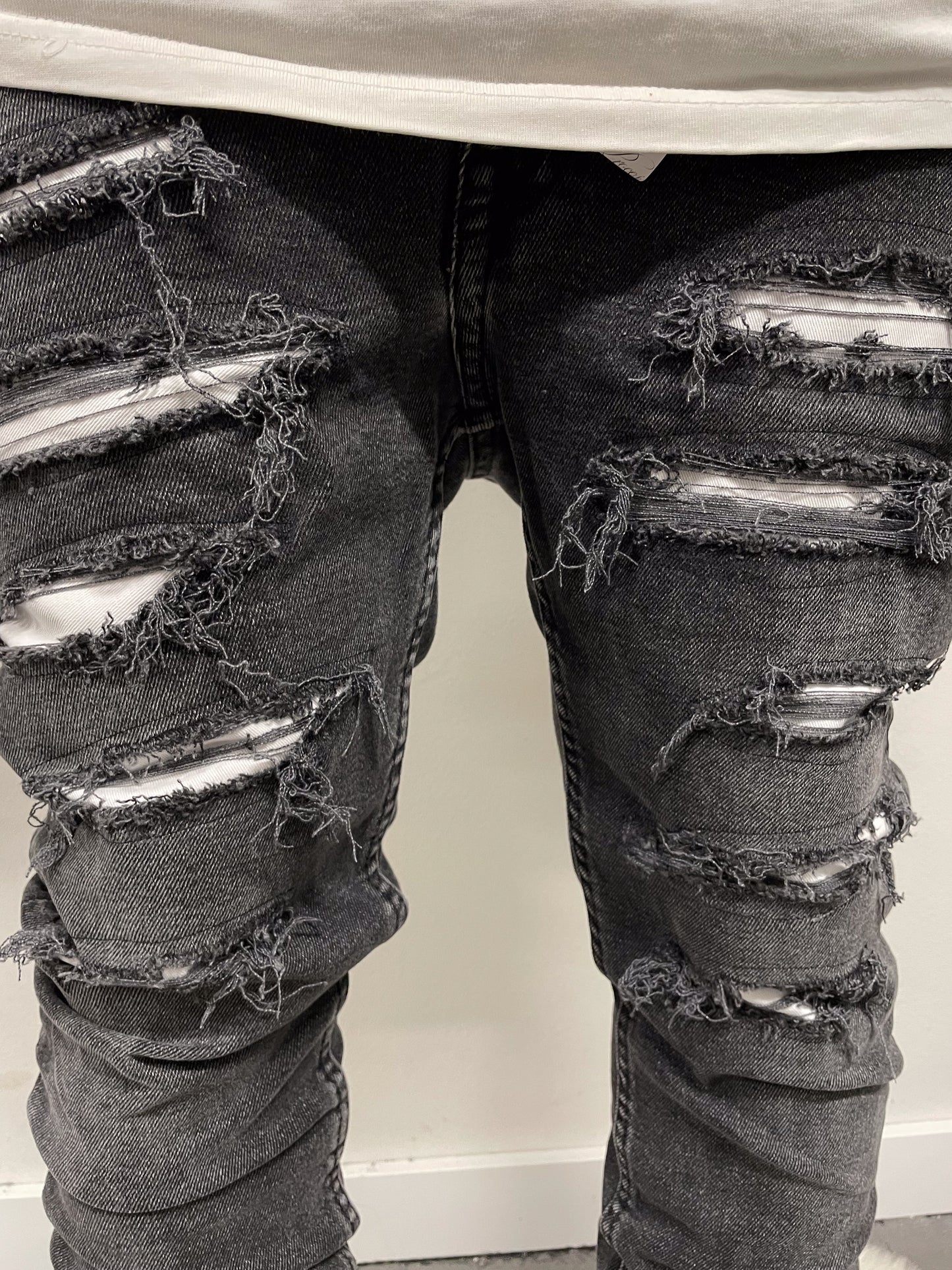 Ugcbk distressed jeans