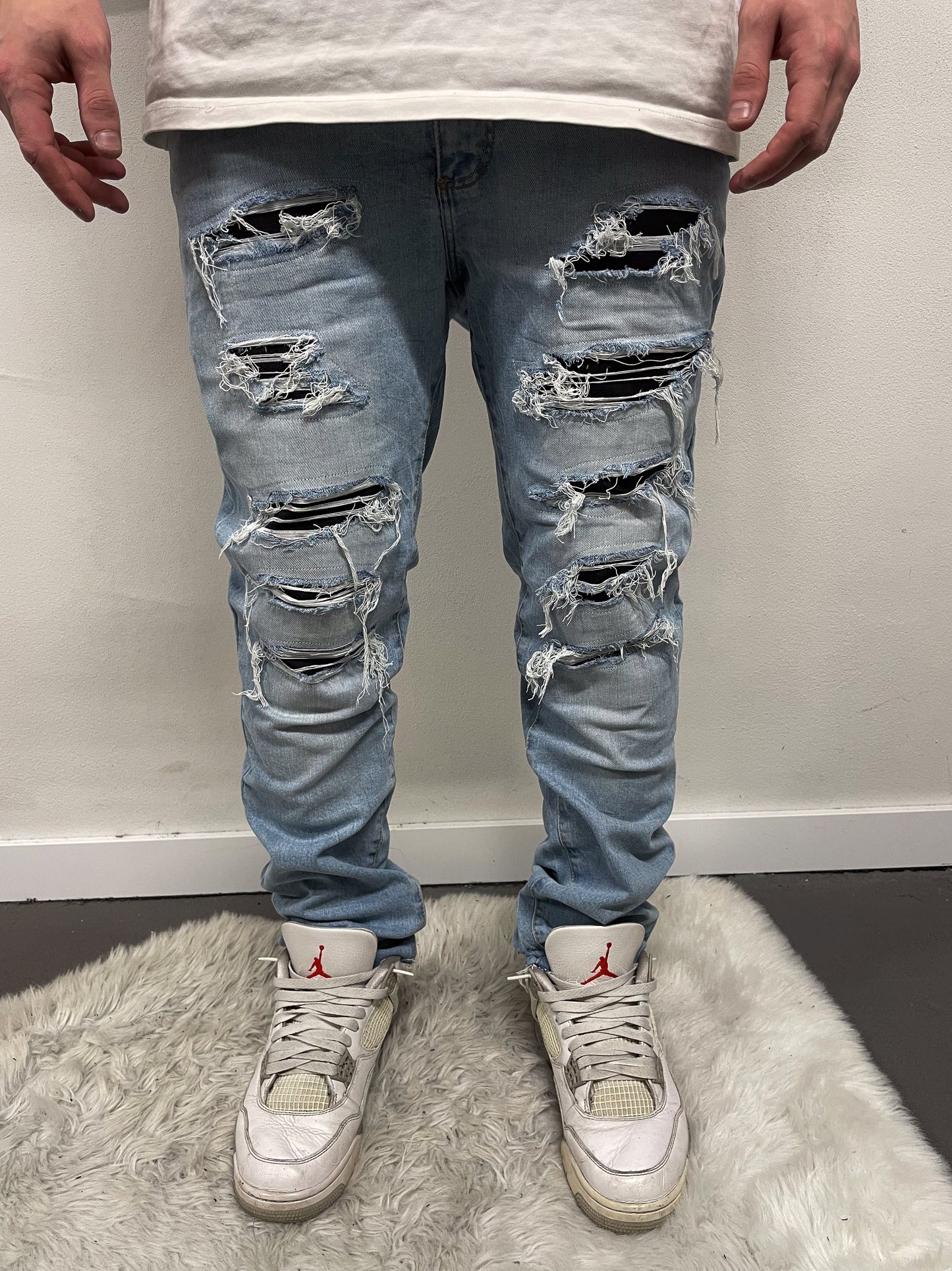 ugcbk distressed jeans