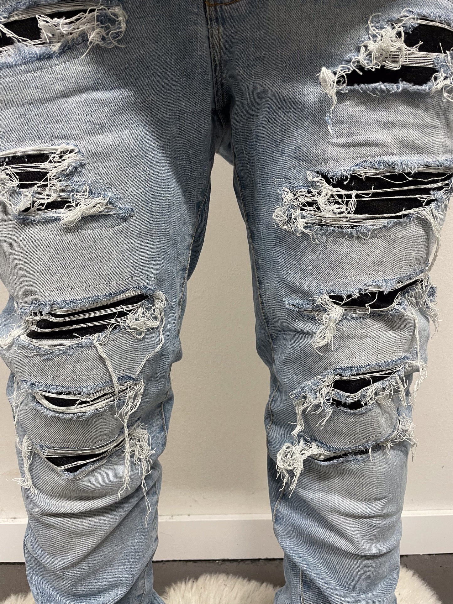 ugcbk distressed jeans