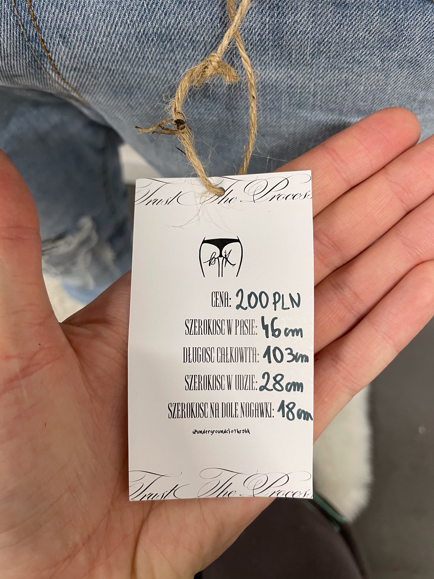 ugcbk distressed jeans