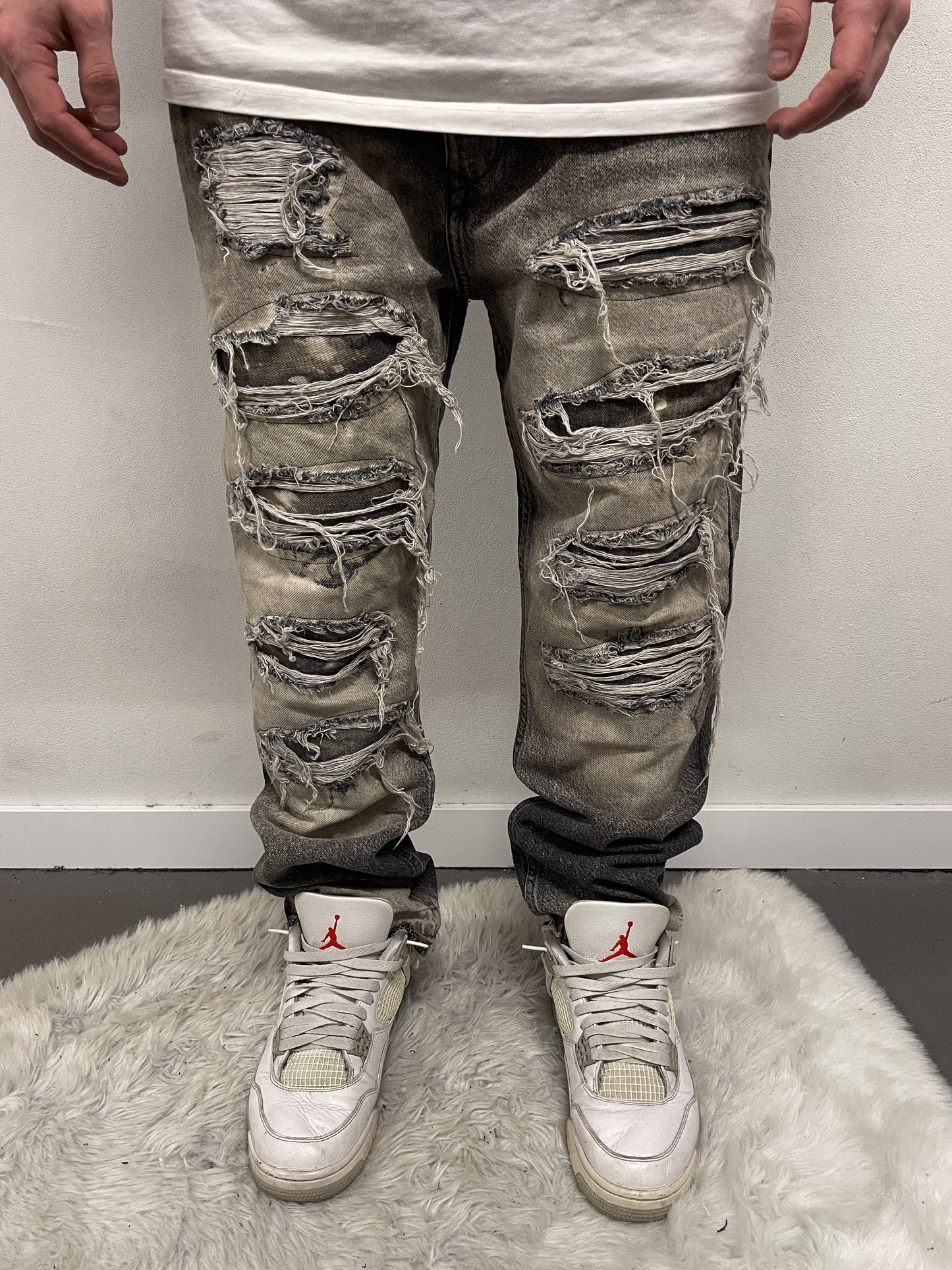 ugcbk distressed jeans