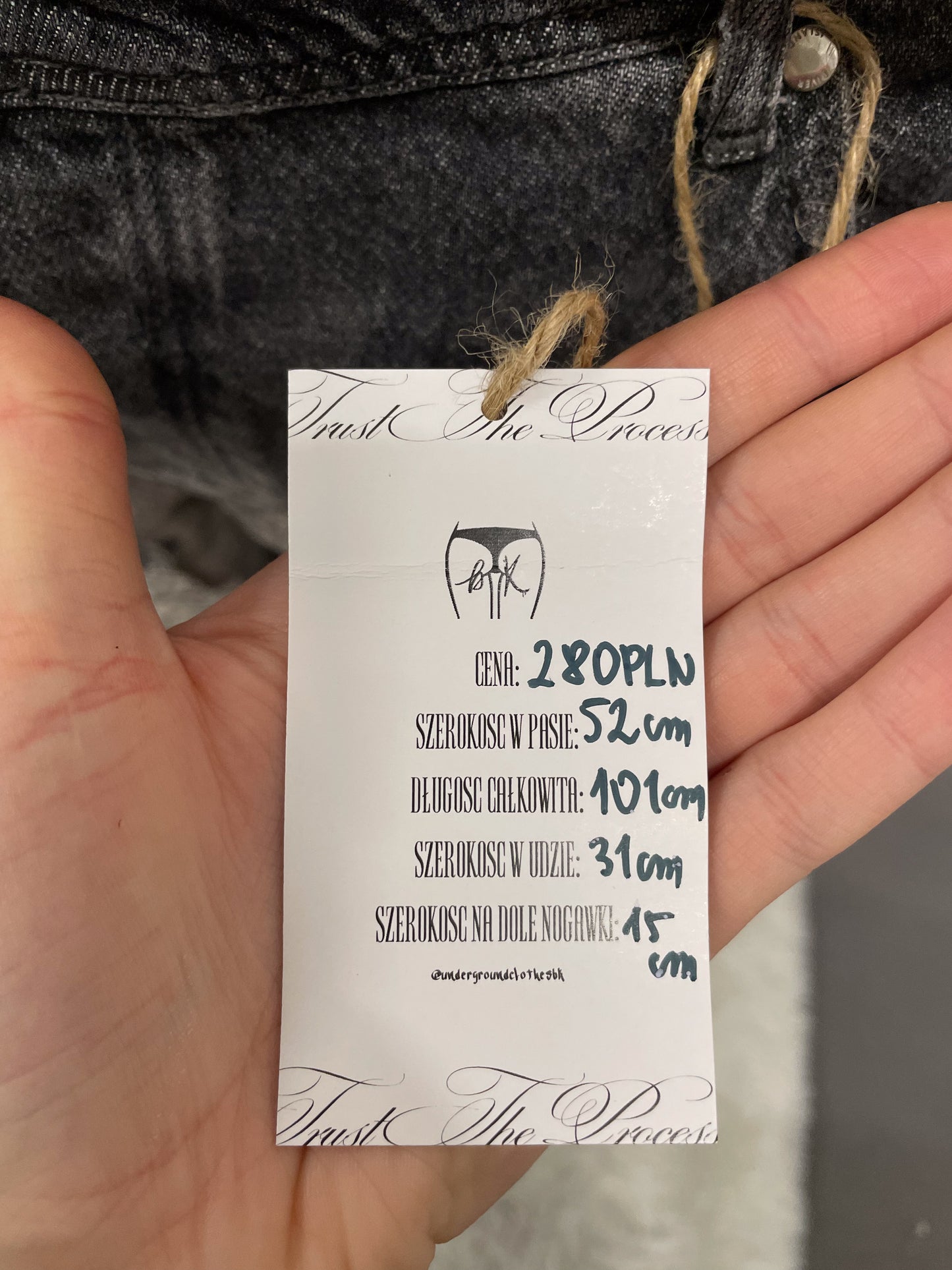 ugcbk distressed jeans