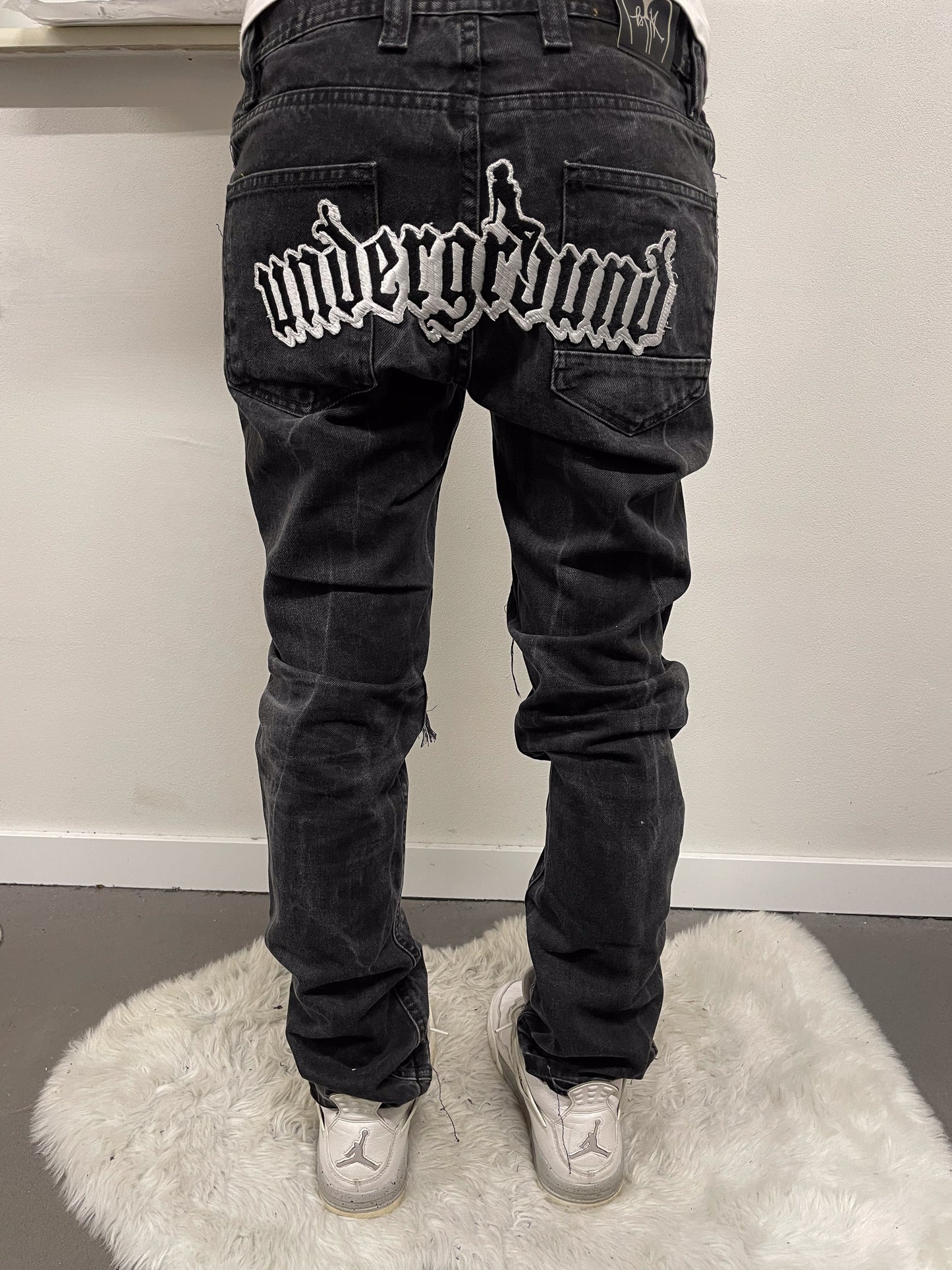 ugcbk distressed jeans
