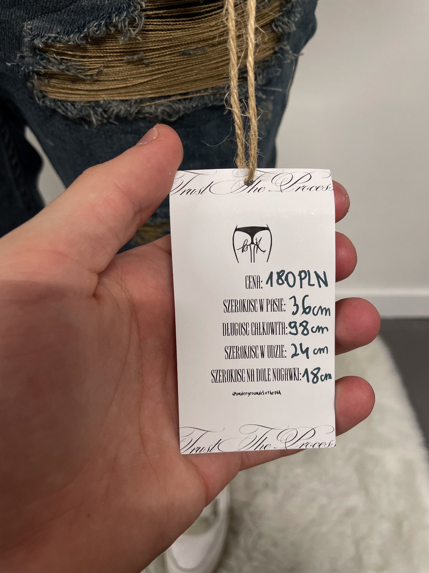 ugcbk distressed jeans