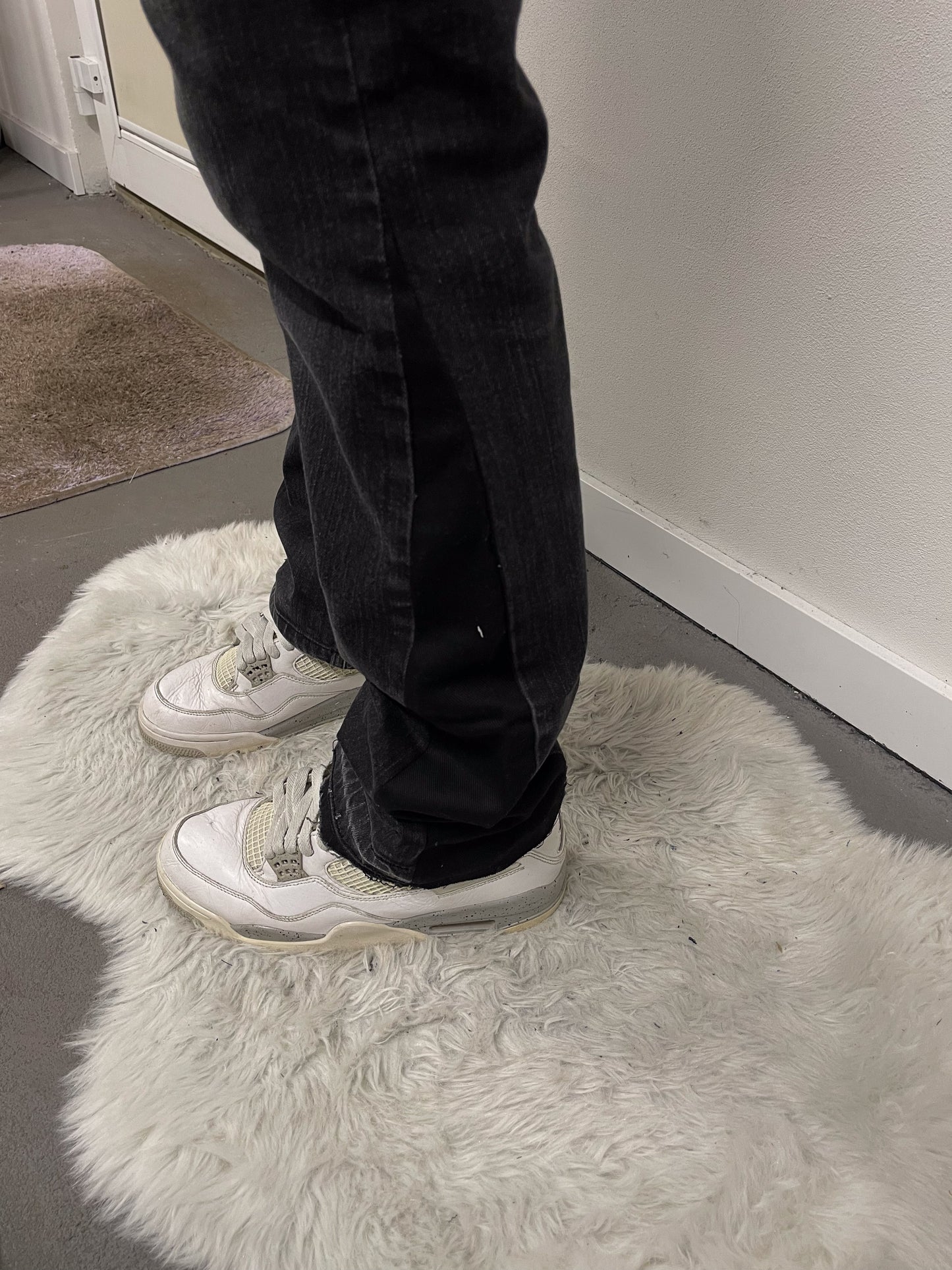 ugcbk distressed jeans flared