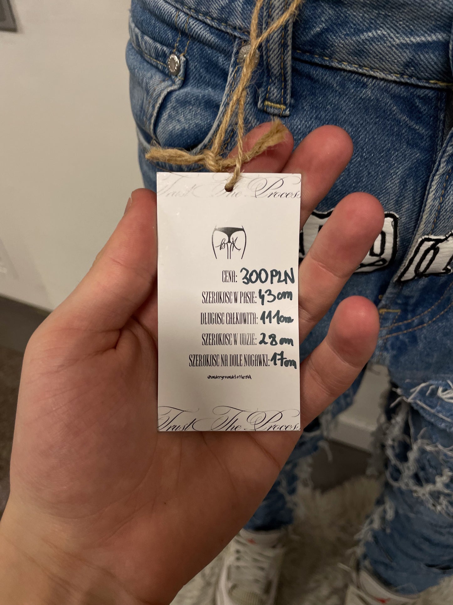 ugcbk distressed jeans